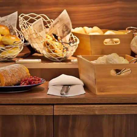 코르포 산토 히스토리컬 호텔 리스본