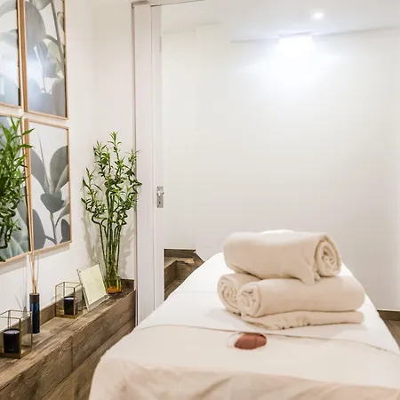 코르포 산토 히스토리컬 호텔